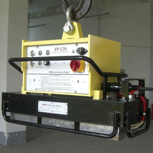 electro-permanent lifting magnet / for hot steel / high temperature-resistant