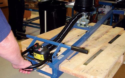 pneumatic manipulator / fork / for sacks / positioning