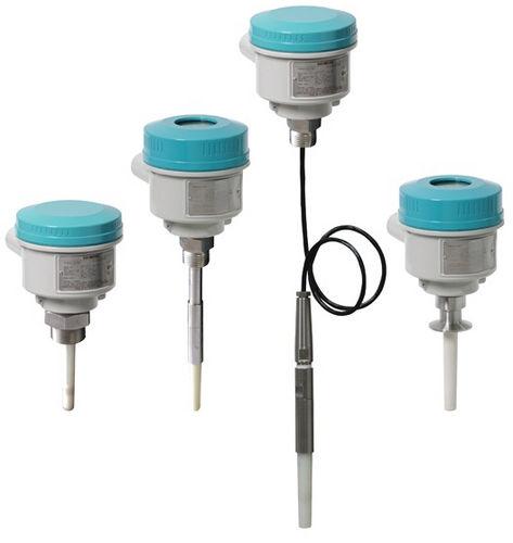 capacitive level switch / for solids and liquids / threaded / digital