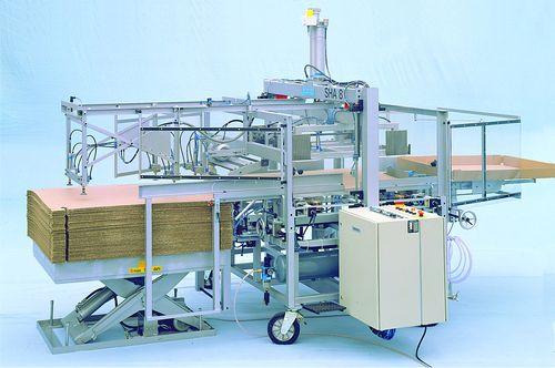 automatic tray forming and stapling machine