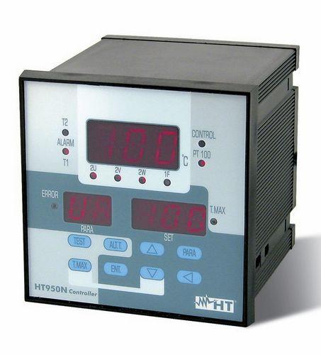 digital display / 3-digit / 7-segment / built-in