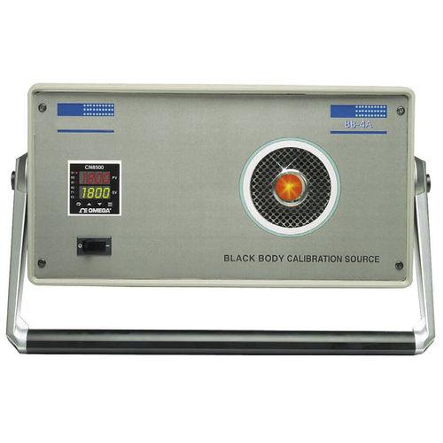 pyrometer black body calibration source / portable