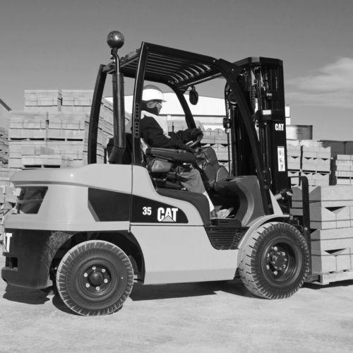 LPG forklift / diesel engine / ride-on / pneumatic tire