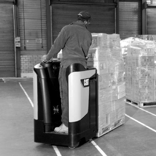 electric pallet truck / side-facing seated position / stand-on / handling