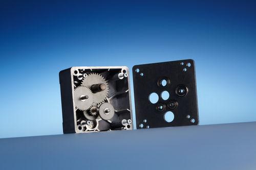 spur pinion gear reducer / modular / robust / with several drive shafts