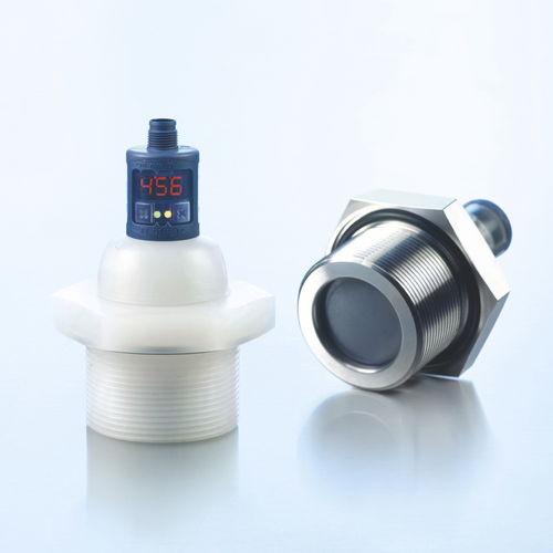 ultrasonic level sensor / for solids / for slurry / for solids and liquids