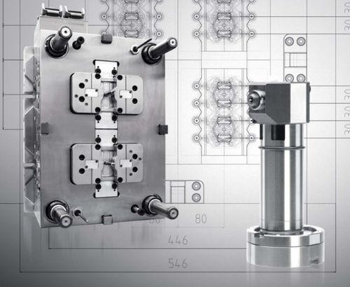 hot runner system for side injection