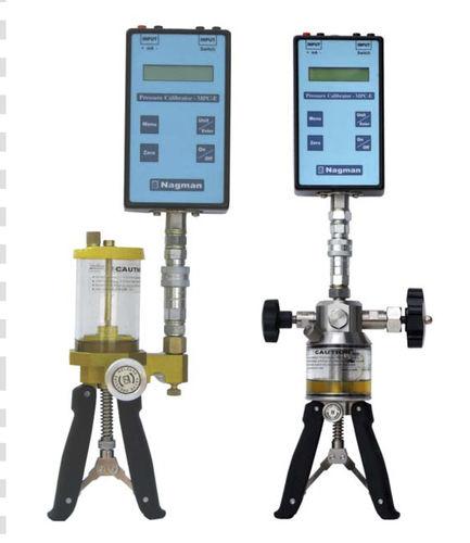 pressure calibrator / portable / hydraulic