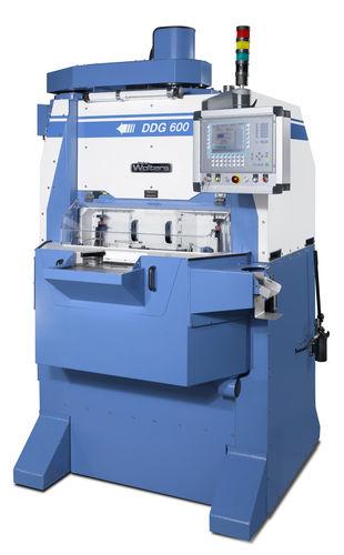 PLC-controlled grinding machine