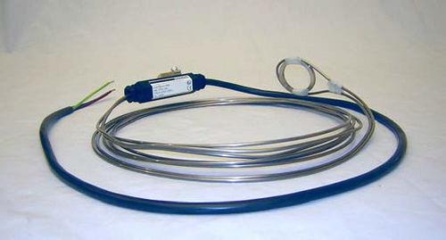 constant-wattage heating cable / for pipe heat tracing