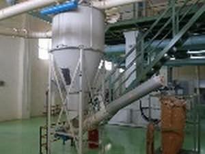 cyclone dust collector / reverse air cleaning / compact