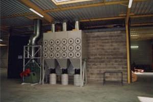 cartridge dust collector / pneumatic backblowing / for shot blasting machines