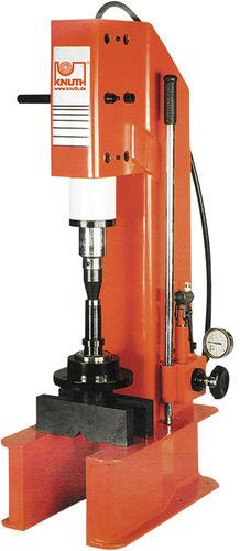 hydraulic press / workshop