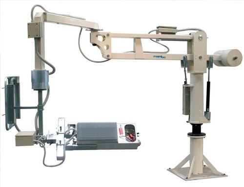 pneumatic manipulator arm / with gripping tool / unloading / loading
