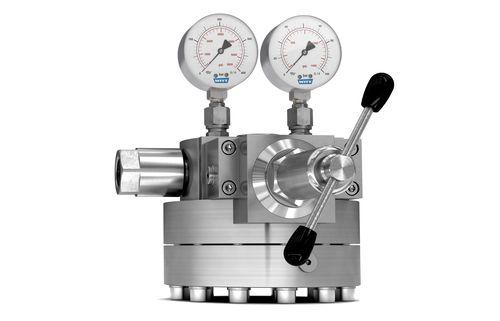 gas pressure regulator / dome-loaded / single-stage / stainless steel