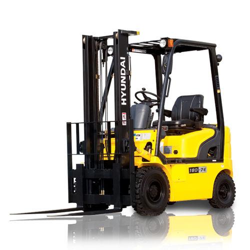 diesel engine forklift / ride-on / handling / 4-wheel