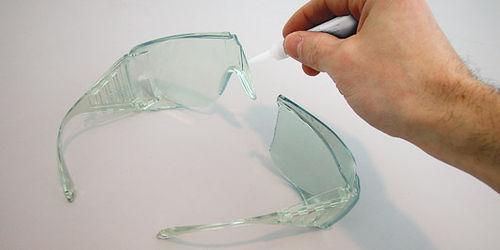 cyanoacrylate adhesive / single-component / shear strength / for plastics