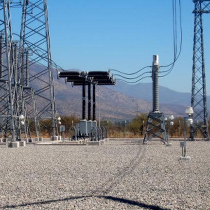 dead-tank circuit breaker / high-voltage