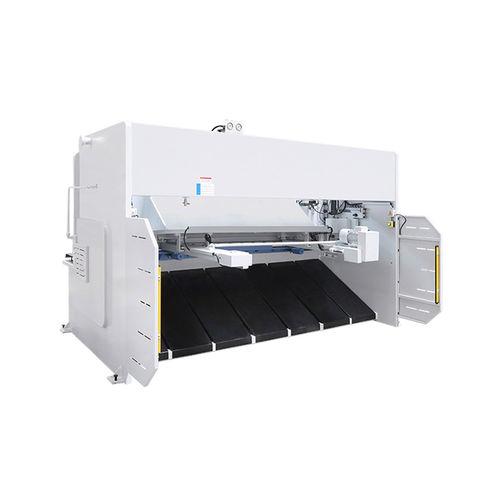 guillotine shear / hydraulic / CNC / for metal sheets