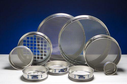 circular vibrating sieve / for powders / control / laboratory