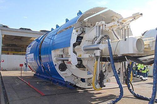 tunnel boring machine