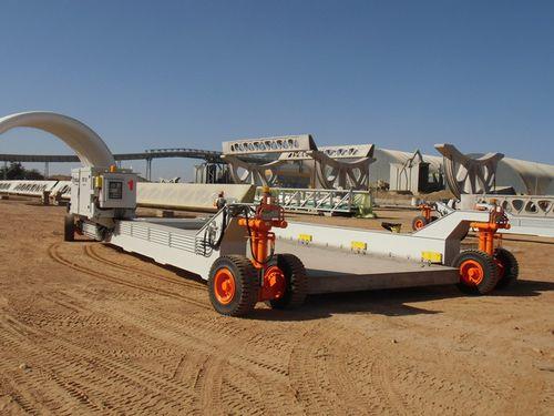 self-propelled trailer / flatbed / 4-axle / construction