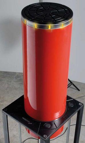 automatic retractable bollard / pneumatic