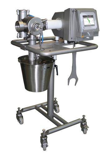 magnetic separator / metal / for the food industry / mobile