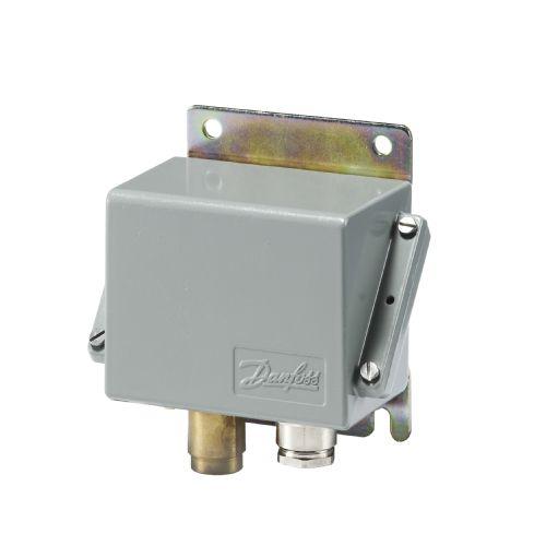 differential pressure switch / for water / ultra heavy-duty / compact