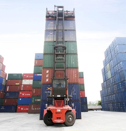 diesel engine forklift / ride-on / empty container / handling