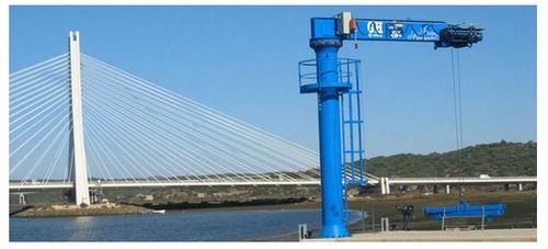 pillar jib crane / port