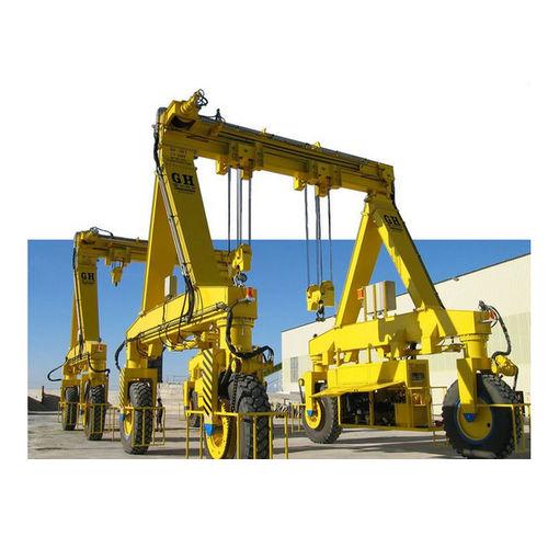 single-girder gantry crane / self-propelled / rubber-tired