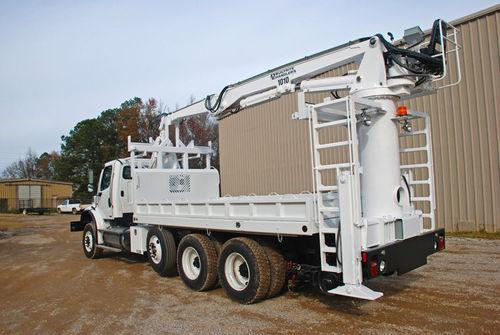 truck-mounted crane / boom / materials handling