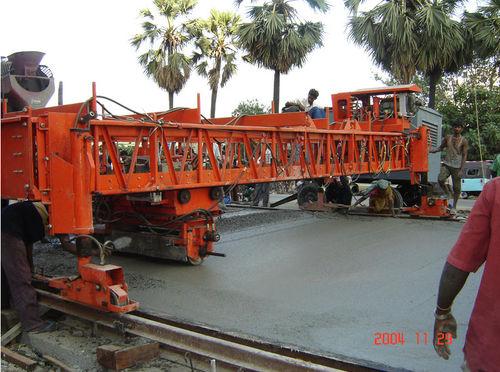 concrete paver / rubber-tired / for concrete slabs