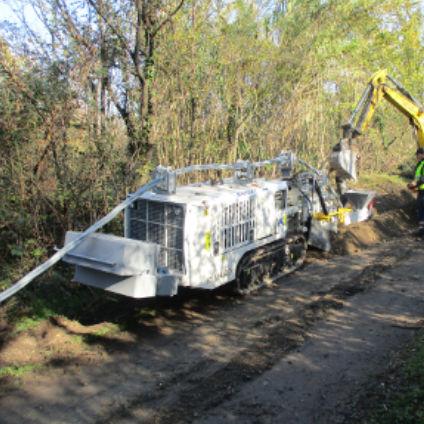 drainage trencher / rockwheel / tracked / walk-behind