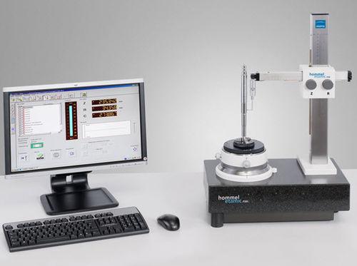 manual roundness measuring instrument