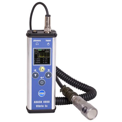 portable vibration analyzer / digital / for machine monitoring