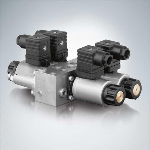 spool hydraulic directional control valve / solenoid-operated / proportional / compact