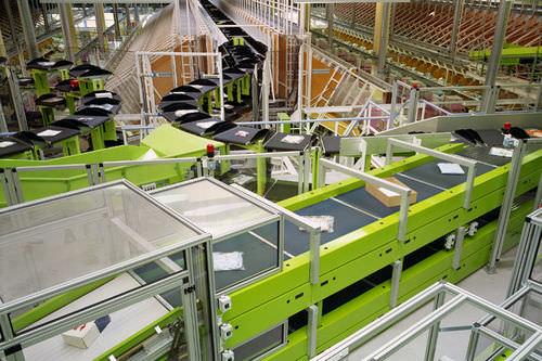 cross-belt sorter / automatic / baggage / for the food industry