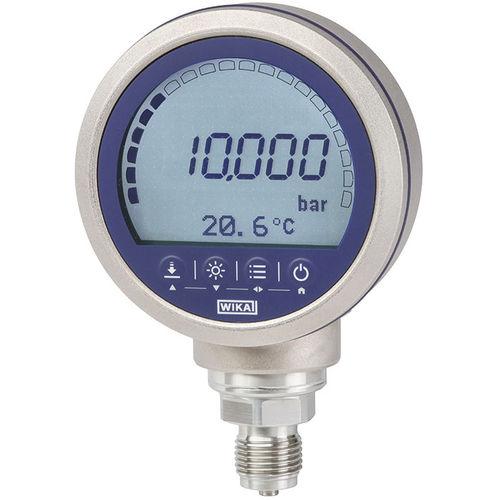 digital pressure gauge / for gas / for oil / precision