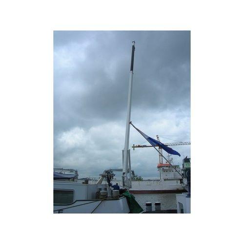 barge crane / boom / telescopic / shipbuilding