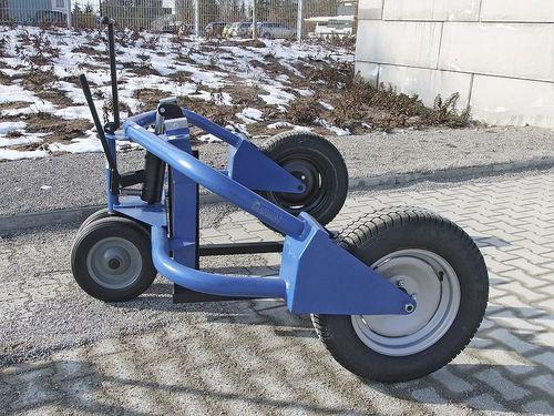 adjustable hand truck / for construction material pallets