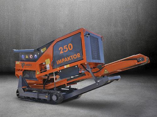 jaw crusher / double-roll / mobile / crawler