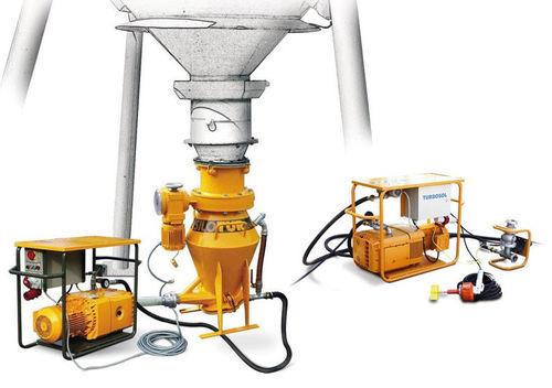 continuous pneumatic conveying system / for dry mortar