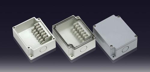 plastic terminal box / IP66 / with knockouts