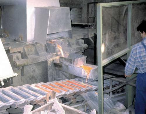 holding furnace / induction / air circulating / for non-ferrous metals