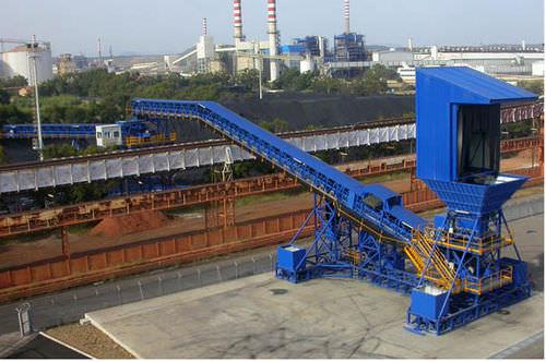 belt conveyor / for the mining industry / for bulk materials / mobile