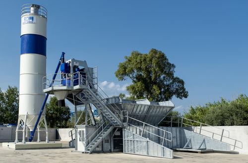mobile concrete mixing plant