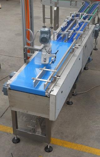 chain conveyor / belt / horizontal / merge