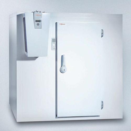 upright refrigerator